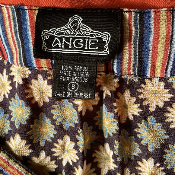 ANGIE 70’s Pattern Tunic , 100% Rayon, Lightweight/Sheer size small - Picture 8 of 9